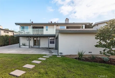 $2,799,900 | 221 Vía Los Miradores, Redondo Beach, CA 90277
