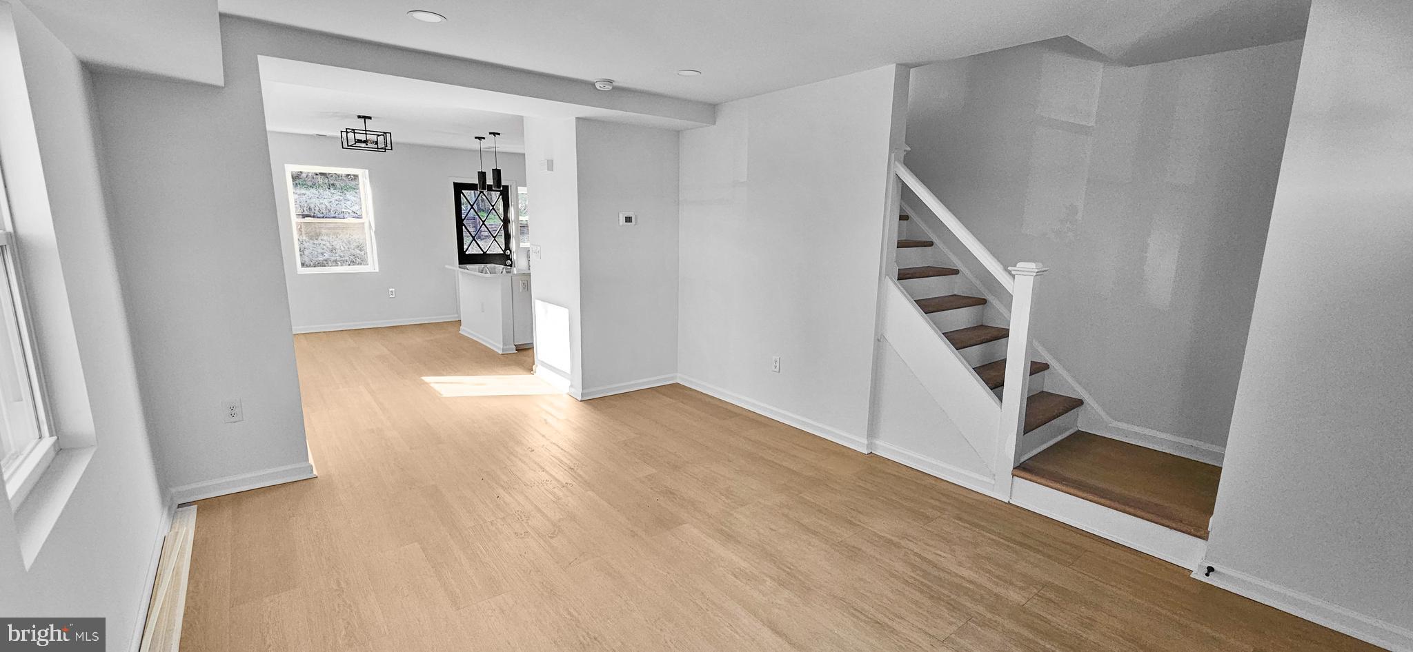 516 Roundview Road Baltimore, MD 21225 - Photo 3 of 74
