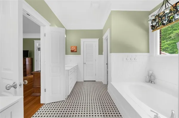 $1,999,000 | 11905 Hutchesons Ferry Road, Chattahoochee Hills, GA 30268