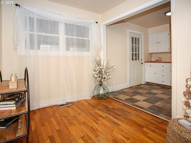 3298 Pheasant Boulevard Springfield, OR 97477 - Photo 5 of 20 Gallery Image 5