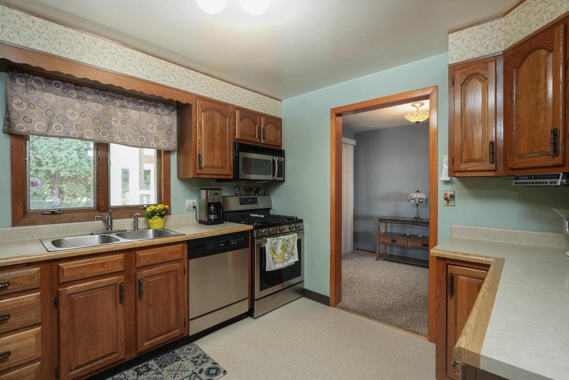 11 Killarney Drive Burlington, VT 05408 - Photo 7 of 37