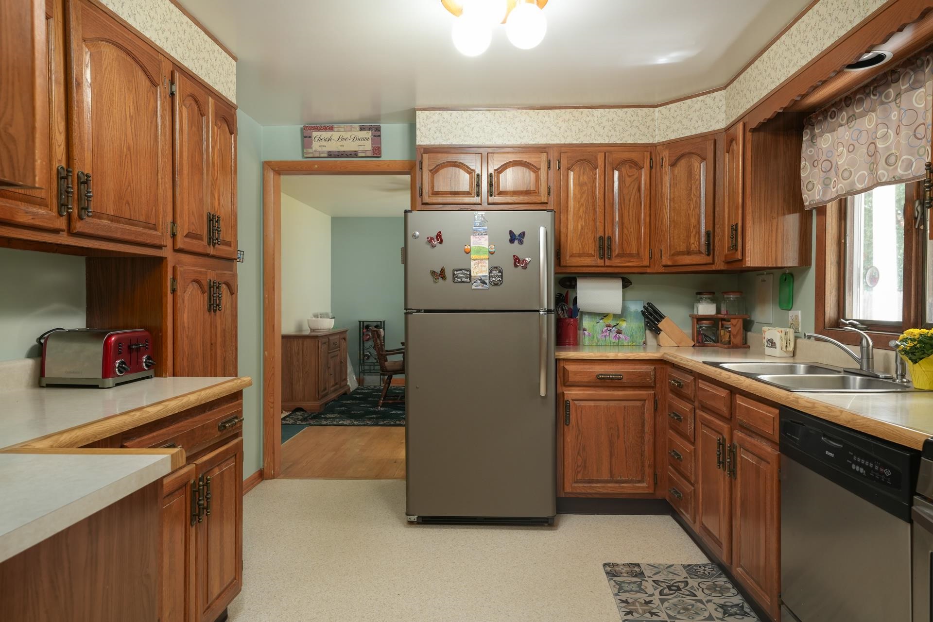 11 Killarney Drive Burlington, VT 05408 - Photo 9 of 37