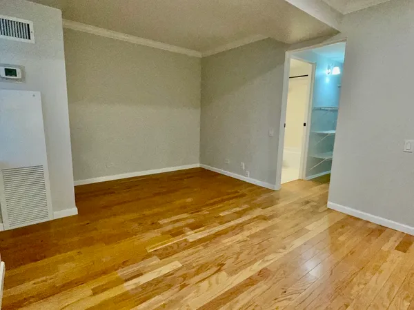 $2,250 | 40 East 9th Street, Unit 1604, Chicago, IL 60605