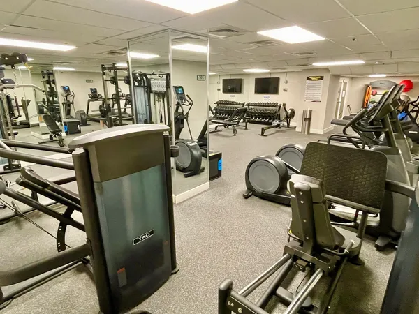 $2,250 | 40 East 9th Street, Unit 1604, Chicago, IL 60605