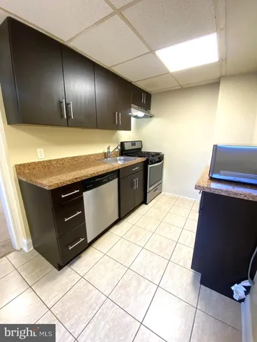 $1,075 | 437 West School House Lane, Unit G01, Philadelphia, PA 19144