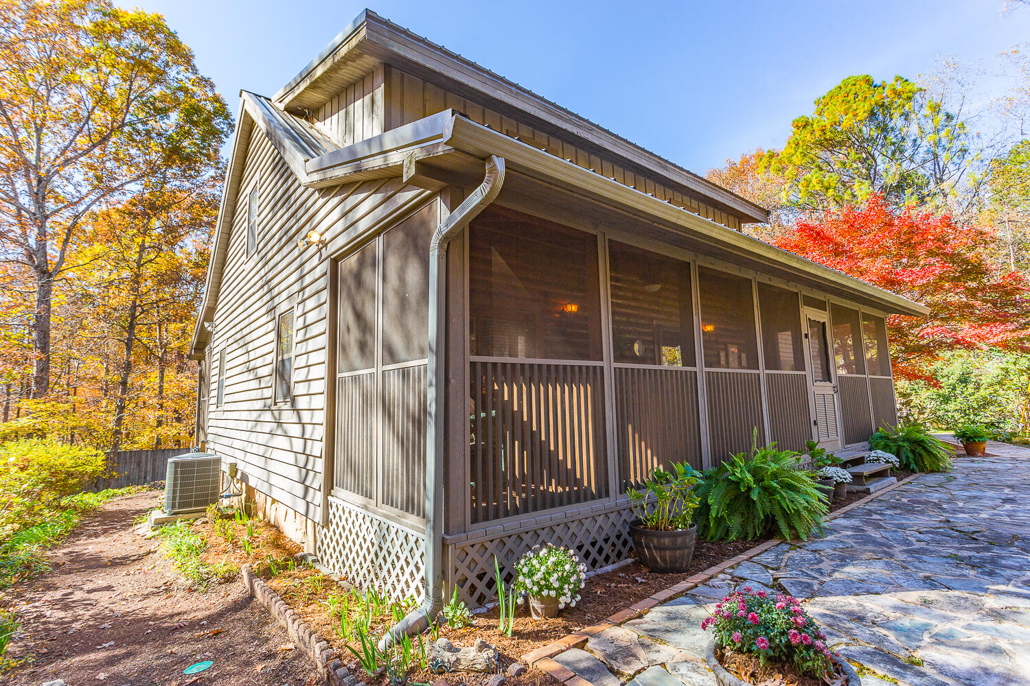 2040 Upper Ridge Road Southeast Dalton, GA 30721 - Photo 34 of 43 2040 Upper Ridge Road HD Expires 11.22.2