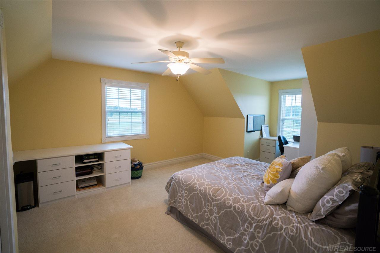 1347 Capac Road Allenton, MI 48002 - Photo 41 of 58 31351350-40.JPG