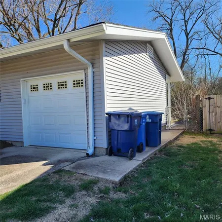$150,000 | 940 Rogers Lane, Florissant, MO 63033