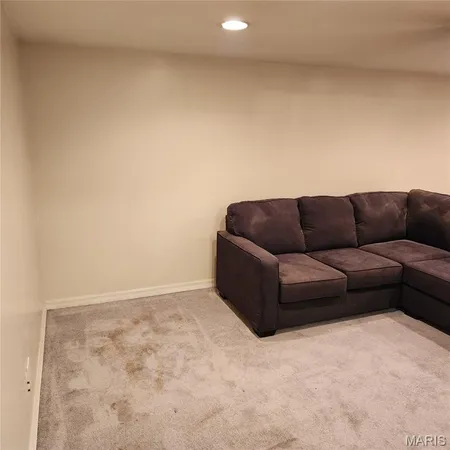 $150,000 | 940 Rogers Lane, Florissant, MO 63033