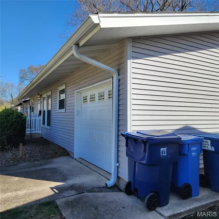$150,000 | 940 Rogers Lane, Florissant, MO 63033