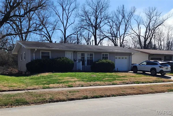 $150,000 | 940 Rogers Lane, Florissant, MO 63033