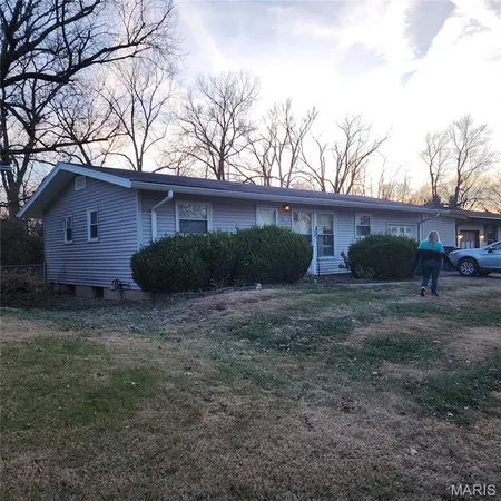 $150,000 | 940 Rogers Lane, Florissant, MO 63033