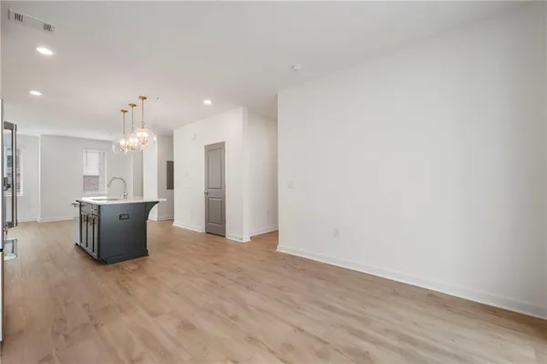 $2,500 | 388 Pratt Dr S East, Unit 2113, Atlanta, GA 30315