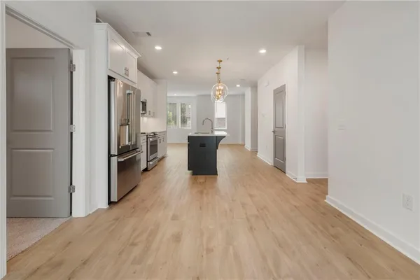 $2,500 | 388 Pratt Dr S East, Unit 2113, Atlanta, GA 30315
