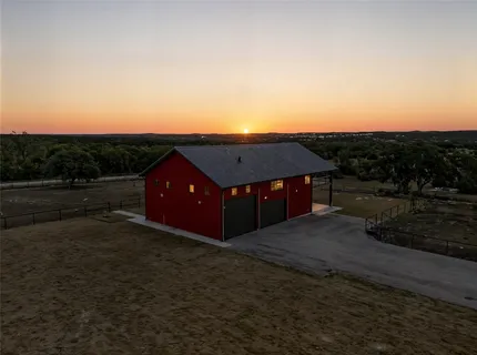 $1,799,000 | 561 Broken Bit Trail, Dripping Springs, TX 78620