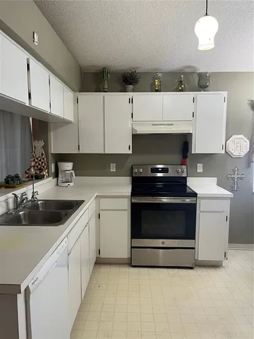 $2,700 | 2930 Shannon Circle, Palm Harbor, FL 34684