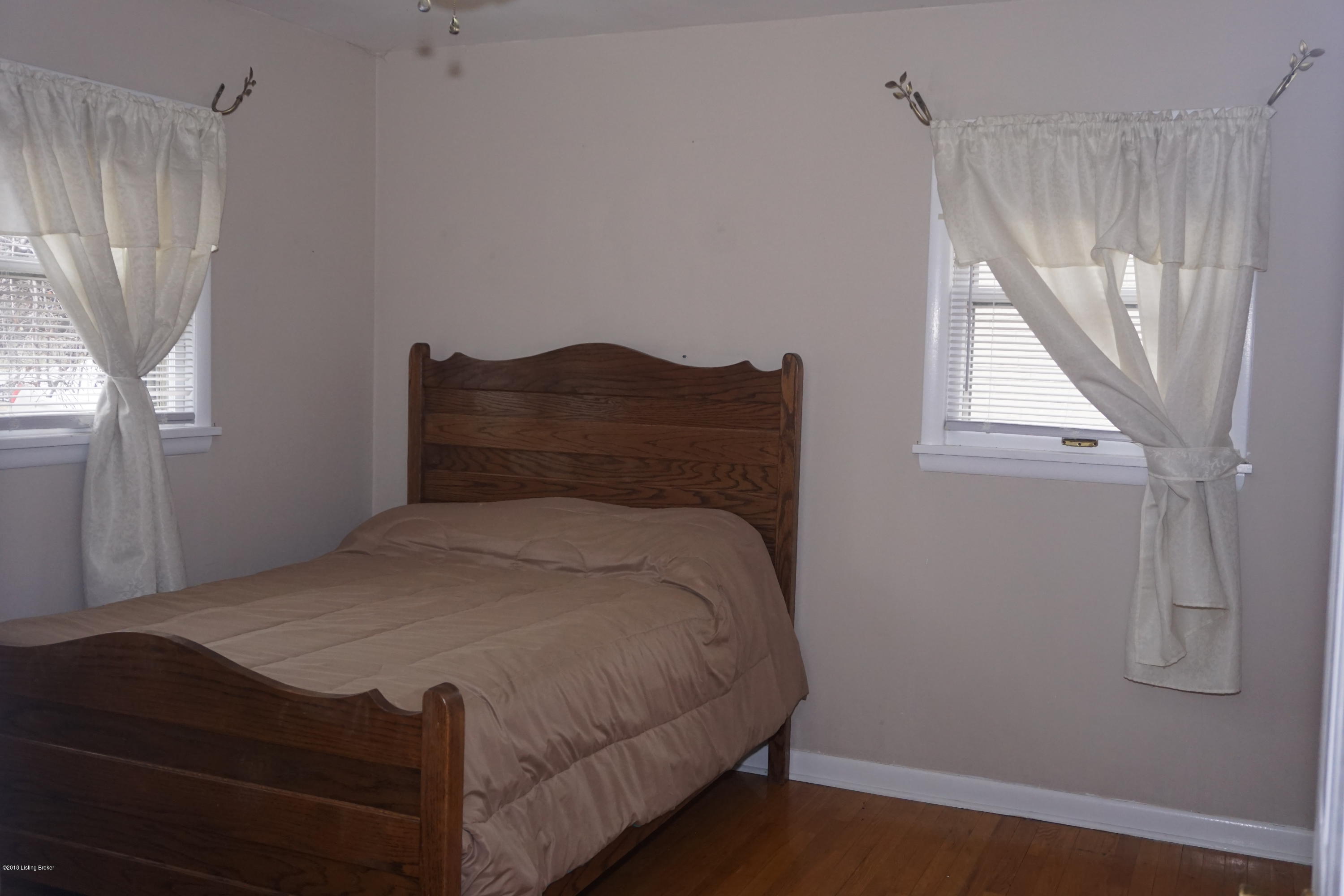 5211 Layne Road Louisville, KY 40219 - Photo 15 of 36 Bedroom 2