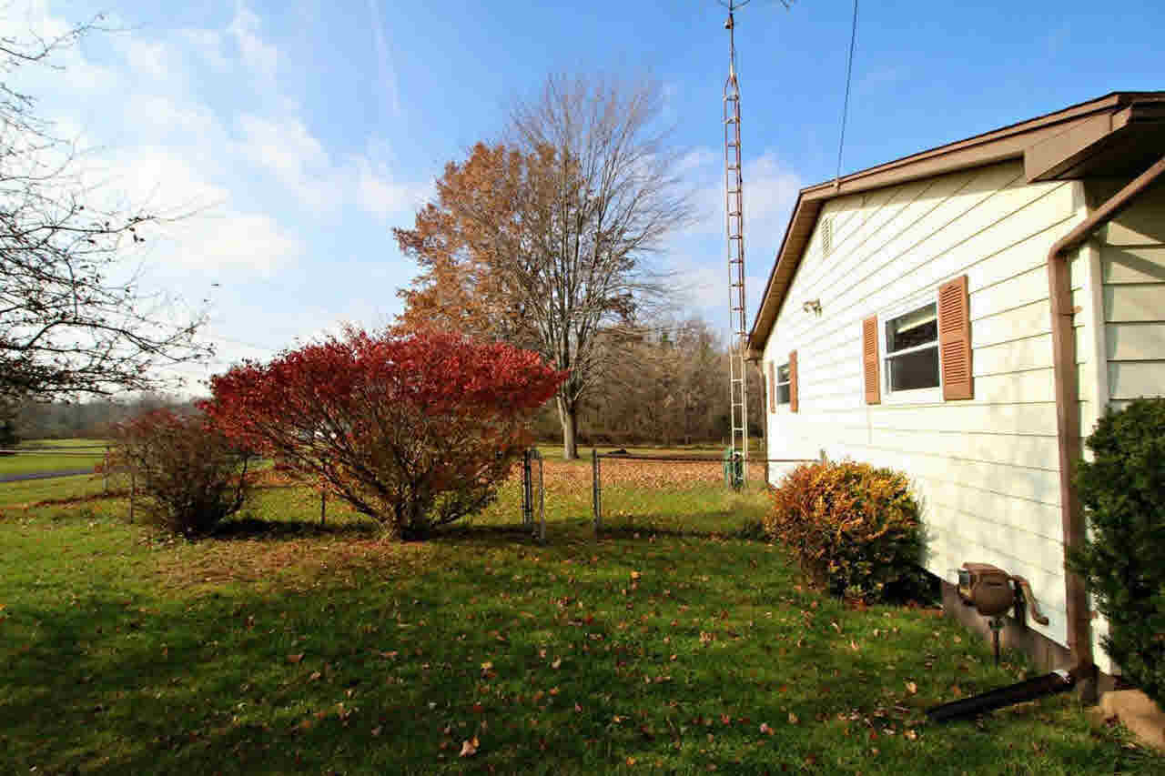 6463 Elms Road Flushing, MI 48433 - Photo 21 of 26 21390189-20.JPG