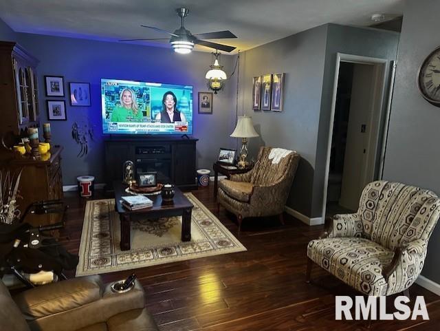 610 Sandusky Street Jacksonville, IL 62650 - Photo 5 of 24