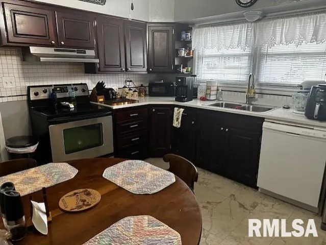 $135,000 | 610 Sandusky Street, Jacksonville, IL 62650