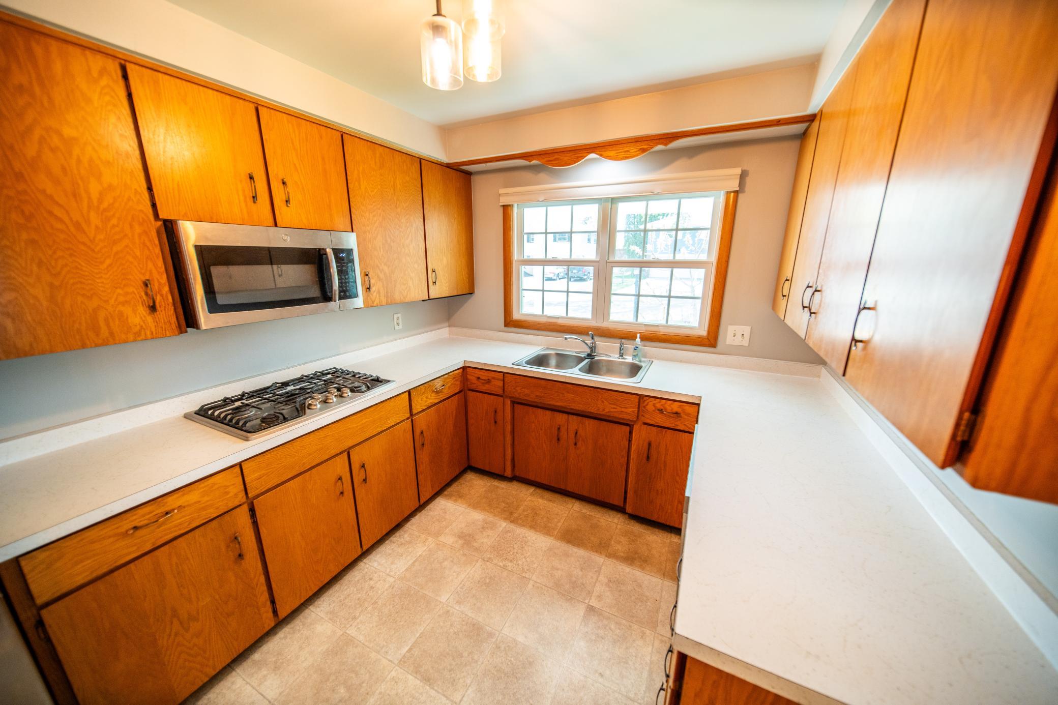 2115 23rd Street Northwest Rochester, MN 55901 - Photo 8 of 50