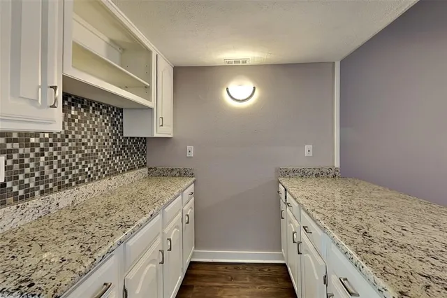 $2,400 | 2202 Proctor Drive, Carrollton, TX 75007