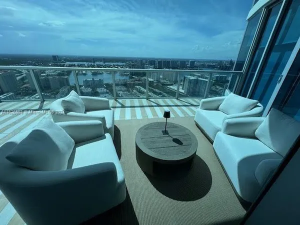 $29,000 | 17001 Collins Avenue, Unit 4504, Sunny Isles Beach, FL 33160