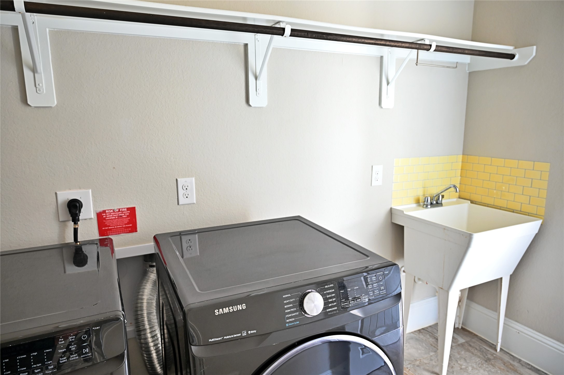 28919 Copper Break Court Katy, TX 77494 - Photo 13 of 31 a living room with a couch and a table