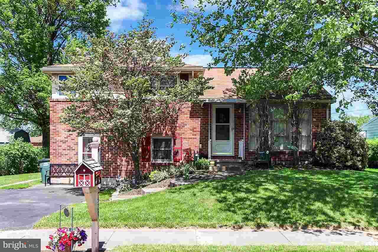 2429 Princeton Road York, PA 17402 - Photo 1 of 25 Gallery Image 1