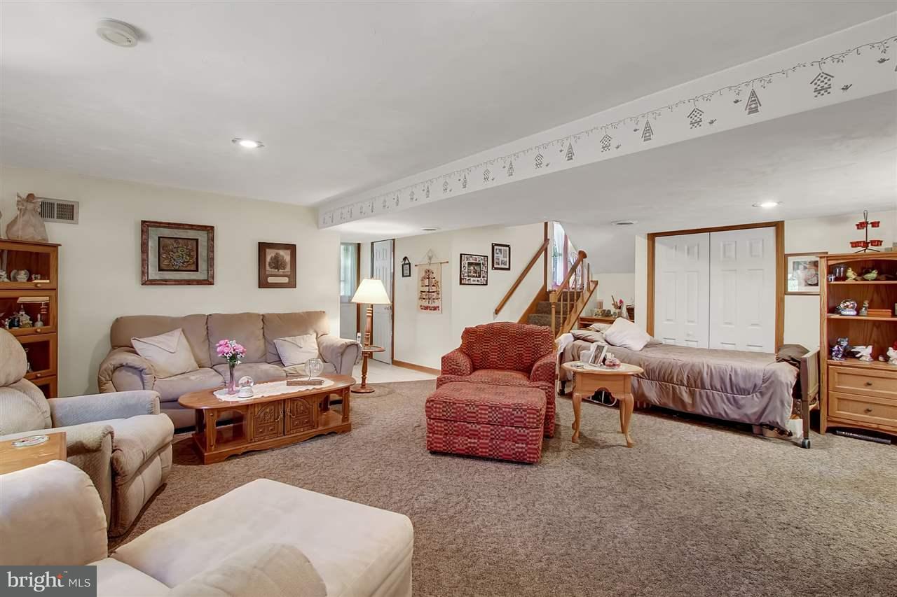 2429 Princeton Road York, PA 17402 - Photo 2 of 25 Gallery Image 2