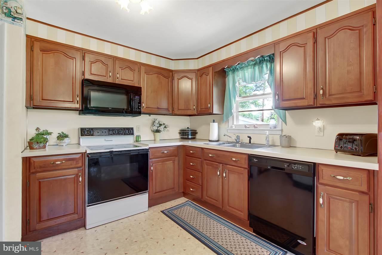2429 Princeton Road York, PA 17402 - Photo 11 of 25 Gallery Image 11