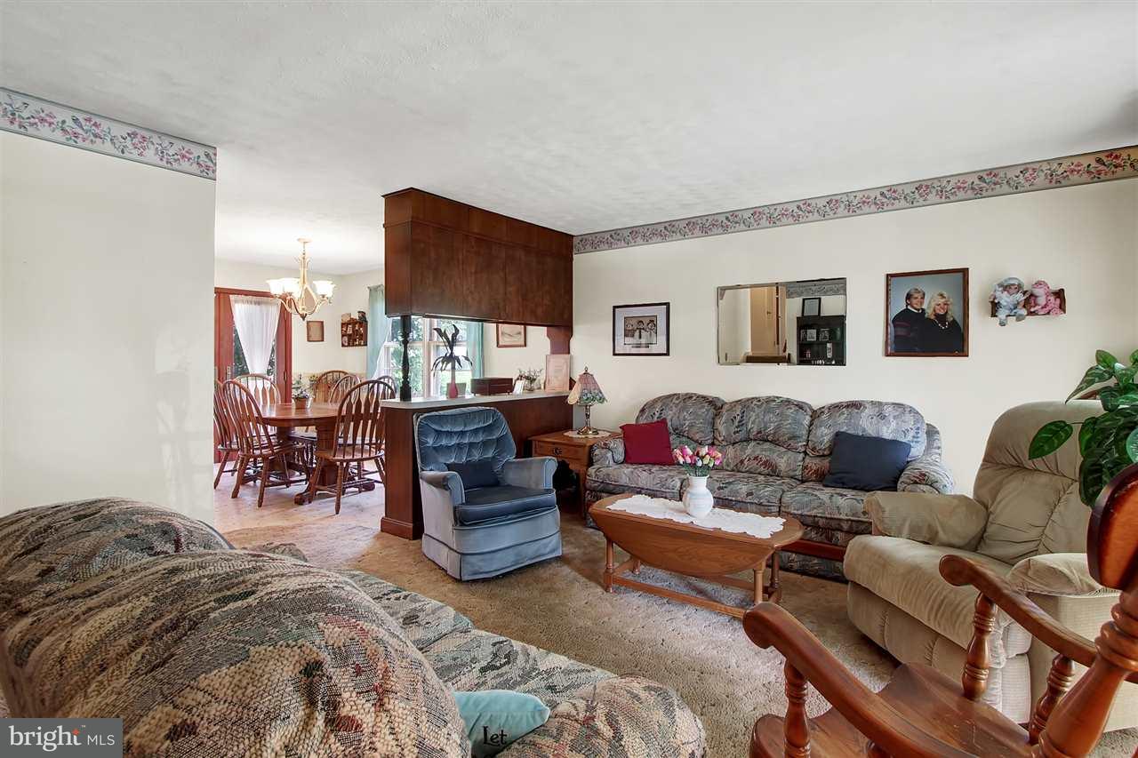 2429 Princeton Road York, PA 17402 - Photo 5 of 25 Gallery Image 5