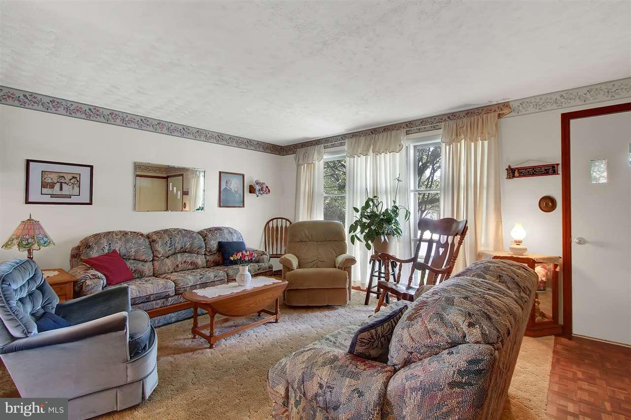 2429 Princeton Road York, PA 17402 - Photo 6 of 25 Gallery Image 6