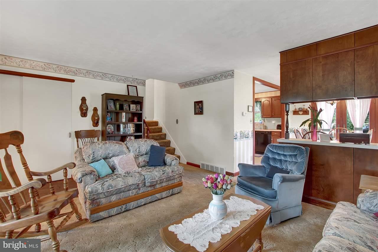 2429 Princeton Road York, PA 17402 - Photo 7 of 25 Gallery Image 7