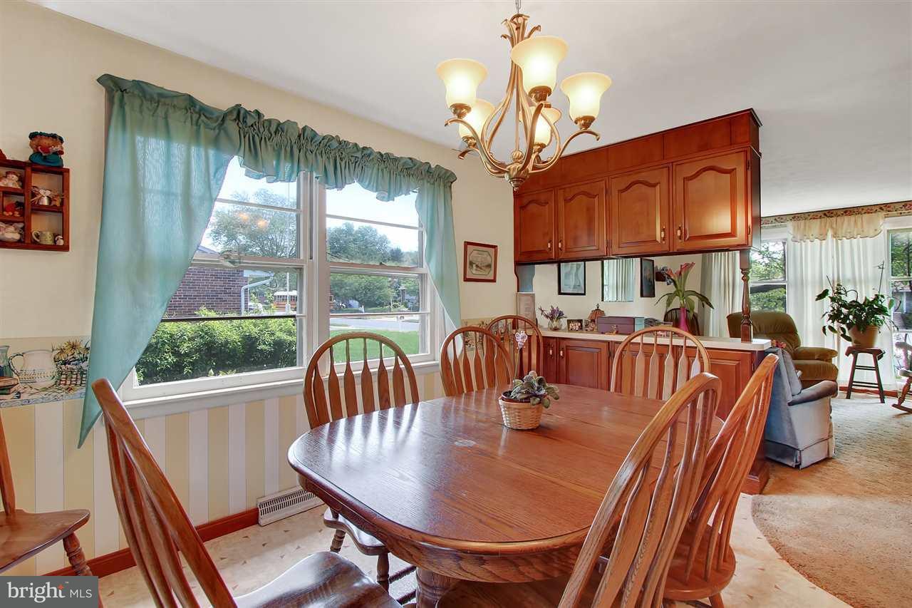 2429 Princeton Road York, PA 17402 - Photo 9 of 25 Gallery Image 9
