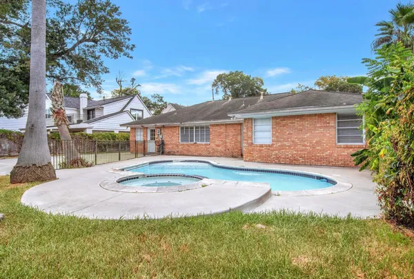 $3,500 | 2327 Dorrington Street, Houston, TX 77030