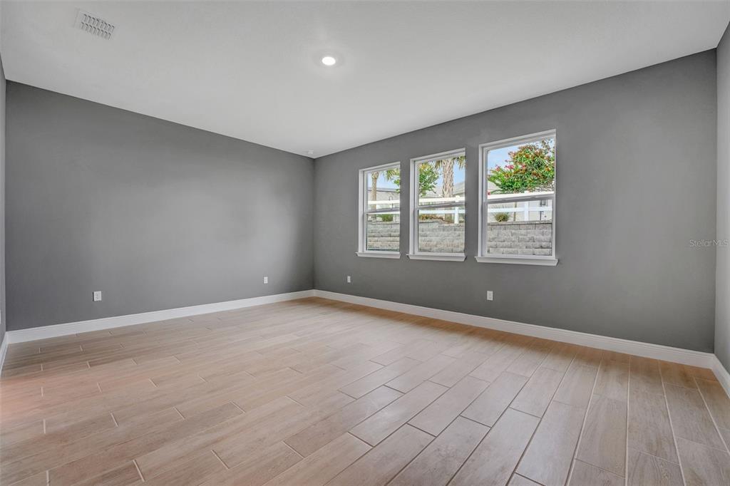 985 Fiesta Key Circle Lady Lake, FL 32159 - Photo 19 of 56