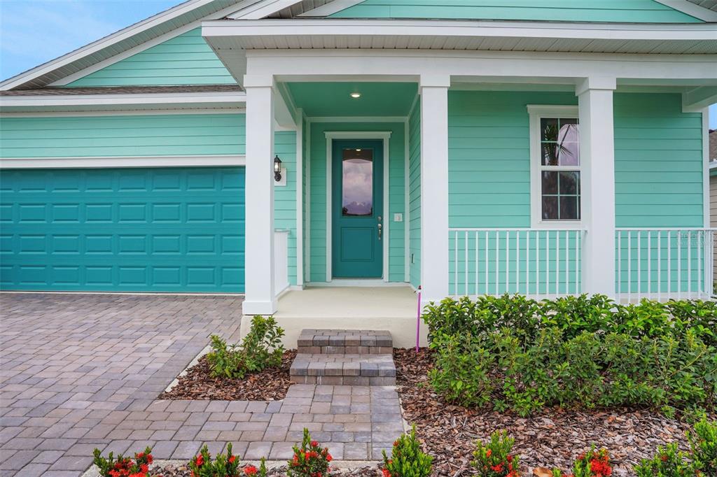 985 Fiesta Key Circle Lady Lake, FL 32159 - Photo 2 of 56
