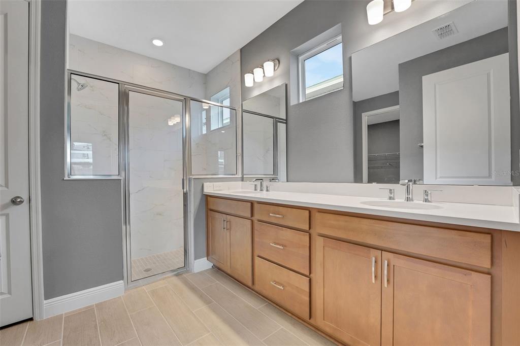 985 Fiesta Key Circle Lady Lake, FL 32159 - Photo 23 of 56