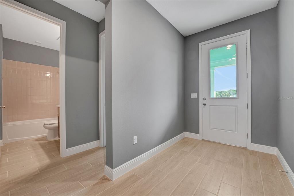 985 Fiesta Key Circle Lady Lake, FL 32159 - Photo 5 of 56