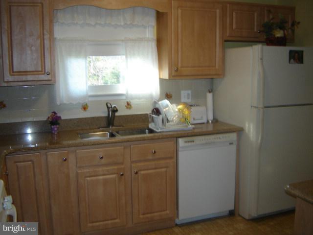 4344 Granby Road Woodbridge, VA 22193 - Photo 1 of 22 Kitchen