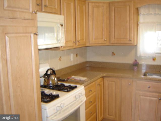 4344 Granby Road Woodbridge, VA 22193 - Photo 5 of 22 Kitchen