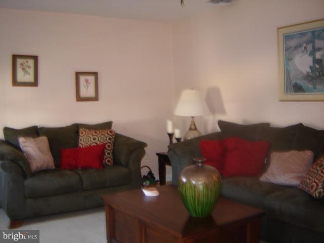 4344 Granby Road Woodbridge, VA 22193 - Photo 9 of 22 Living Room