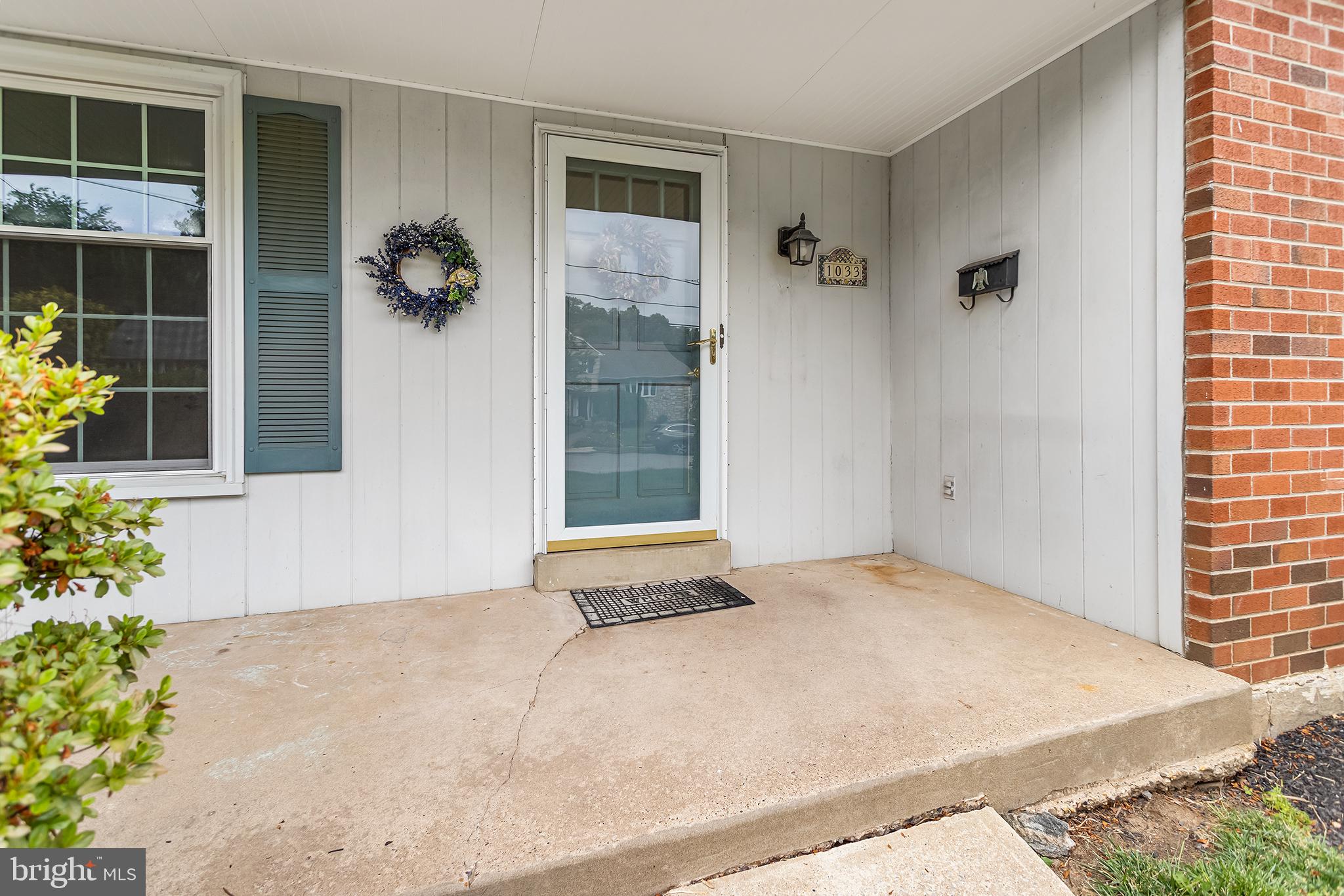 1033 Crozer Lane Springfield, PA 19064 - Photo 2 of 26