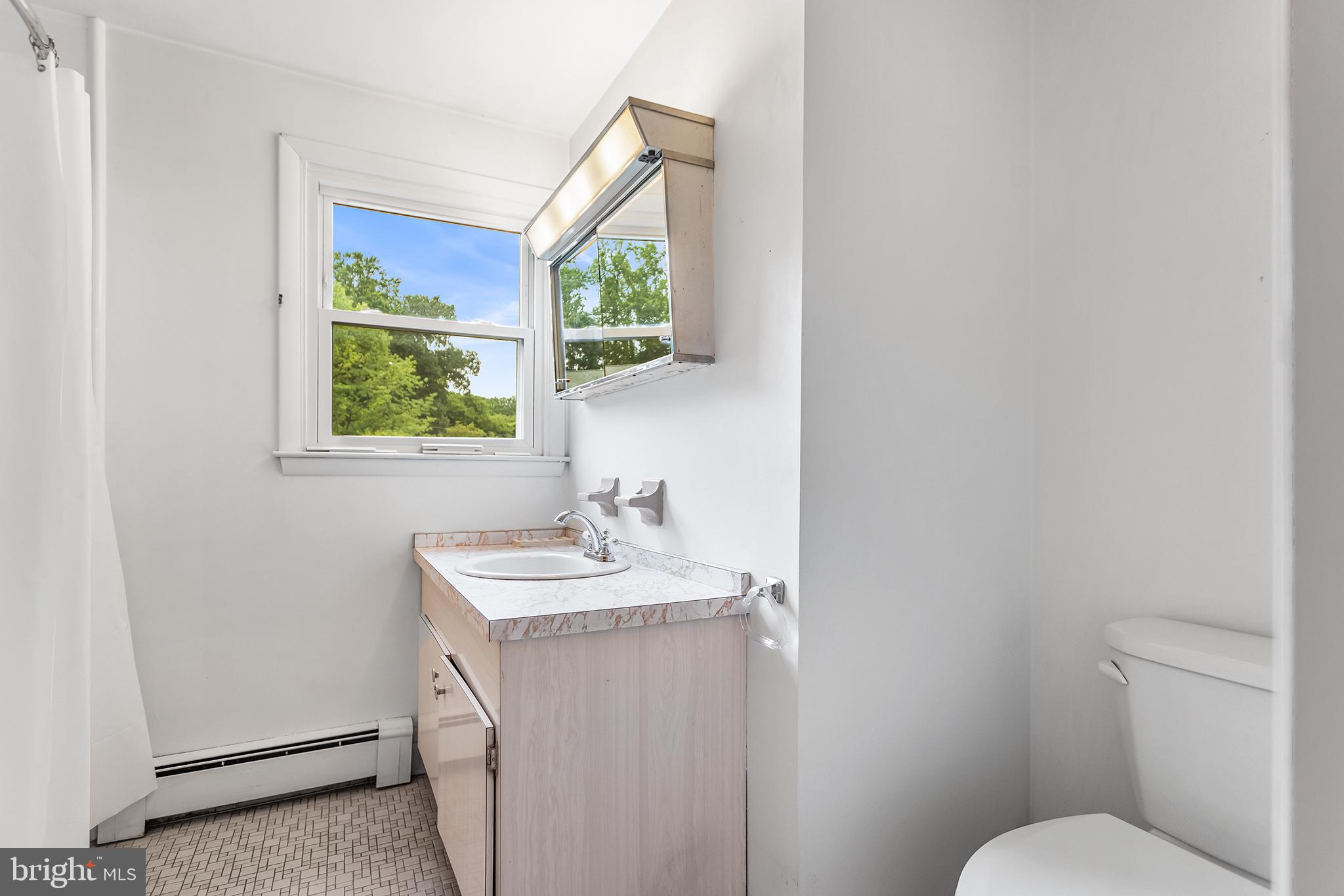 1033 Crozer Lane Springfield, PA 19064 - Photo 21 of 26 Hall Bathroom