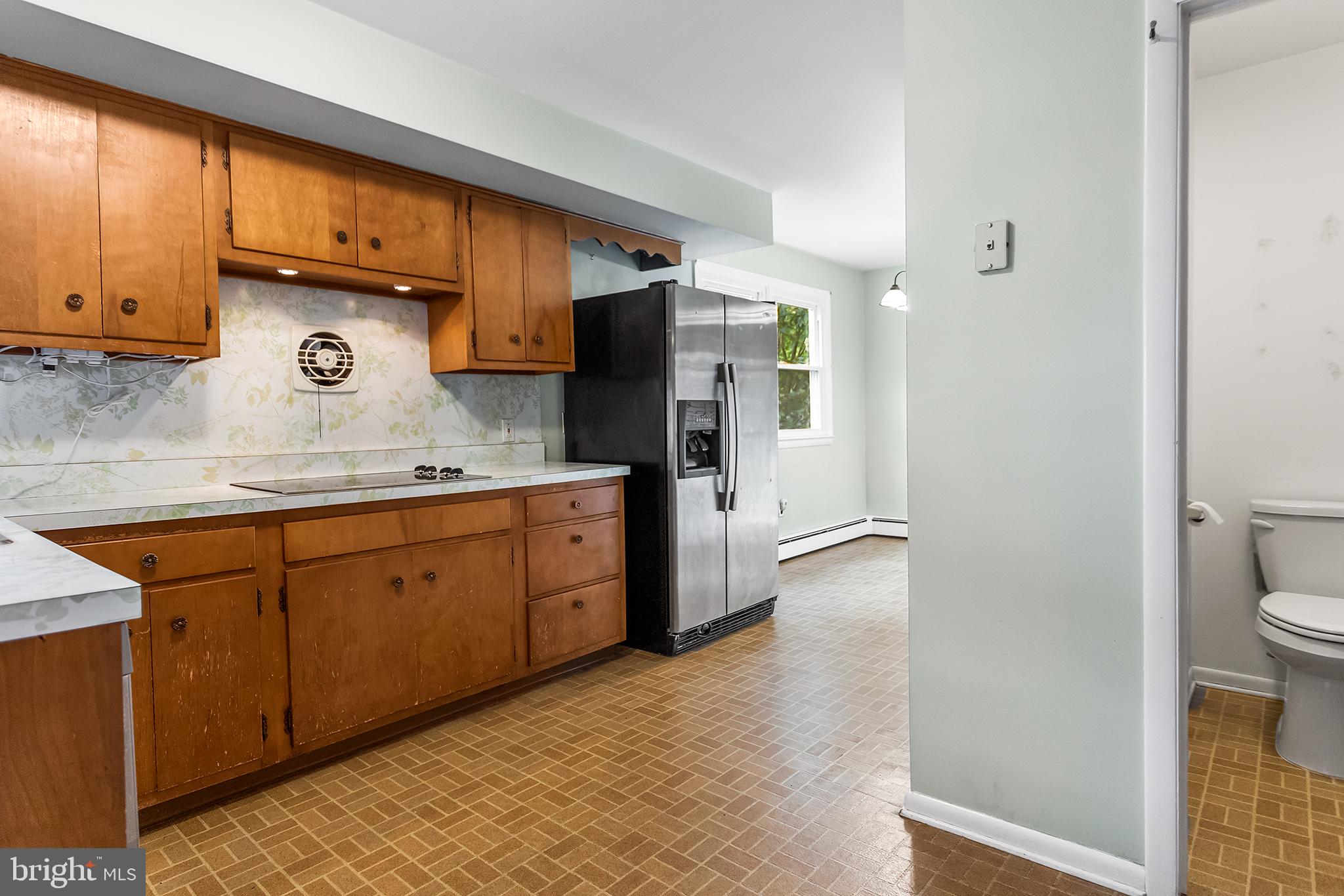 1033 Crozer Lane Springfield, PA 19064 - Photo 8 of 26 Kitchen