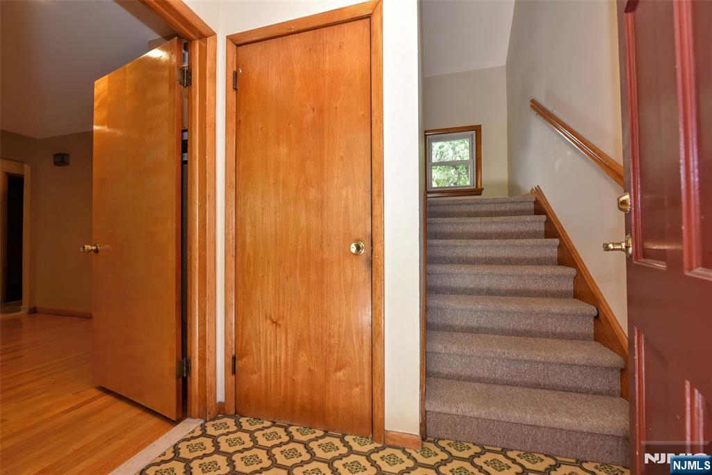 24 Maple Avenue, Unit 2 Waldwick, NJ 07463 - Photo 5 of 28