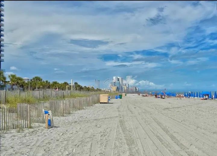 504 South Ocean Boulevard, Unit 1601 Myrtle Beach, SC 29577 - Photo 25 of 33