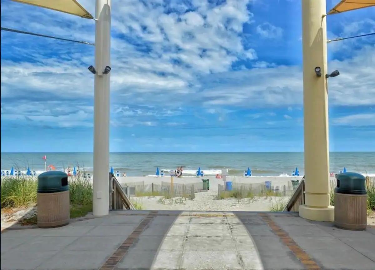 504 South Ocean Boulevard, Unit 1601 Myrtle Beach, SC 29577 - Photo 32 of 33