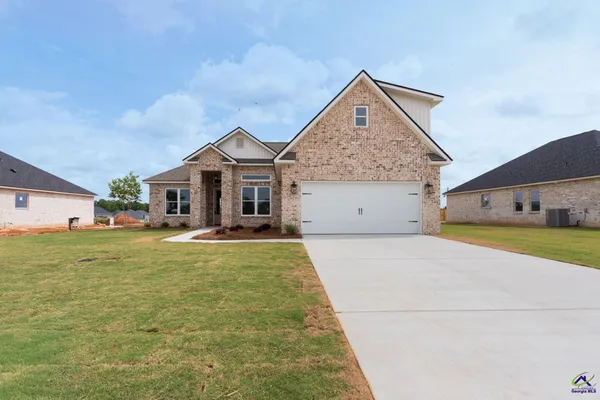$399,900 | 218 Farmland Circle, Perry, GA 31069